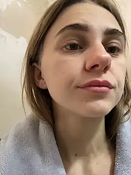 Snapshot of GraceTorrez chatting on February 7, 2025, 7:50 am GraceTorrez online show from February 7, 2025, 7:50 am