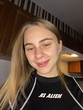 Snapshot of GraceTorrez chatting on October 16, 2025, 2:51 pm GraceTorrez online show from October 16, 2025, 2:51 pm