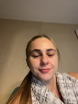 Snapshot of GraceTorrez chatting on October 17, 2025, 5:26 pm GraceTorrez online show from October 17, 2025, 5:26 pm