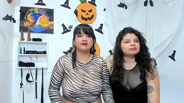 Snapshot of Karol_IsabelCouple chatting on October 21, 2025, 2:34 am Karol IsabelCouple online show from October 21, 2025, 2:34 am