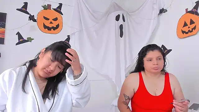 Snapshot of Karol_IsabelCouple chatting on November 2, 2025, 4:31 pm Karol IsabelCouple online show from November 2, 2025, 4:31 pm