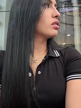 Snapshot of Sara_luna_ chatting on December 28, 2024, 10:02 pm Sara luna  online show from December 28, 2024, 10:02 pm