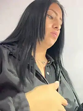 Snapshot of Sara_luna_ chatting on March 19, 2025, 4:13 pm Sara luna  online show from March 19, 2025, 4:13 pm