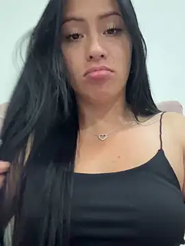 Sara luna  online show from November 14, 2025, 12:20 am