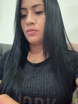 Sara luna  online show from December 21, 2025, 2:19 am