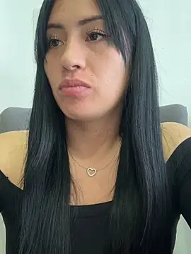 Sara luna  online show from February 3, 2026, 4:56 pm