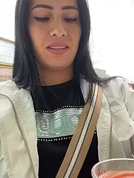 Sara luna  online show from July 11, 2026, 3:37 pm