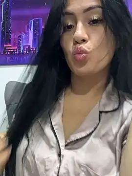 Sara luna  online show from August 5, 2026, 2:36 am