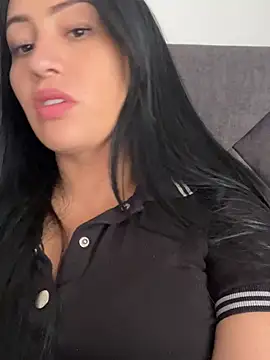 Sara luna  online show from August 5, 2026, 3:04 pm
