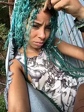 sammoura01 online show from October 27, 2025, 4:11 pm