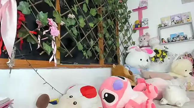 LunaDeCristall online show from March 3, 2025, 3:41 am