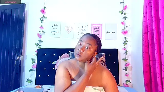 CiaraEbony online show from December 20, 2024, 9:54 am