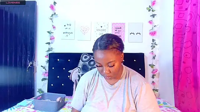 CiaraEbony online show from December 29, 2024, 8:22 am