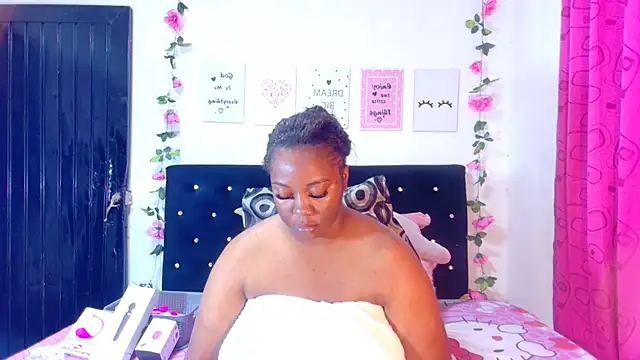 CiaraEbony online show from January 17, 2025, 2:39 am