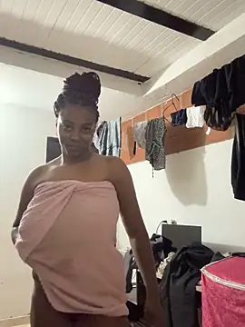 CiaraEbony online show from June 10, 2026, 11:35 pm