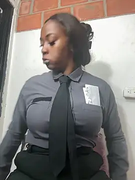 CiaraEbony online show from July 17, 2026, 11:42 pm