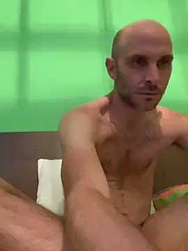 Snapshot of tubfunaske chatting on October 15, 2025, 5:35 pm tubfunaske online show from October 15, 2025, 5:35 pm