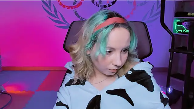 JasmineMilko online show from January 4, 2025, 8:06 am