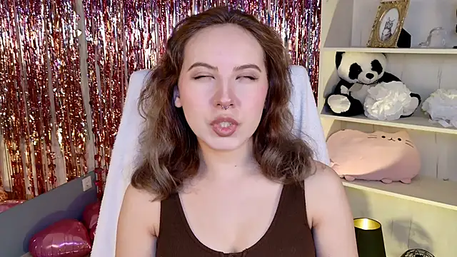 JasmineMilko online show from June 8, 2026, 5:08 am