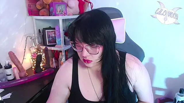 LiloMoon69 online show from December 2, 2024, 2:53 am
