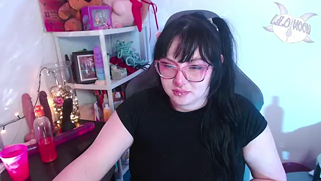LiloMoon69 online show from December 3, 2024, 5:42 am