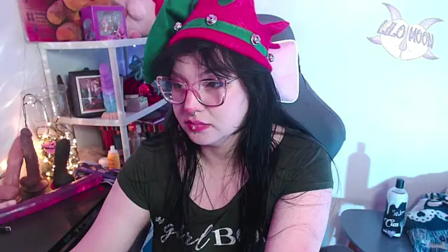 LiloMoon69 online show from December 8, 2024, 3:53 am