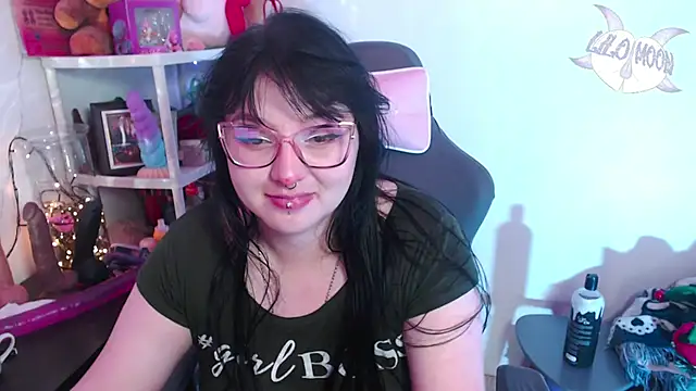 LiloMoon69 online show from December 8, 2024, 6:54 am