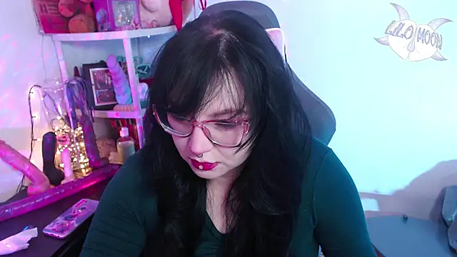 LiloMoon69 online show from December 14, 2024, 3:29 am