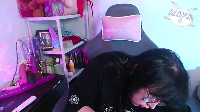 LiloMoon69 online show from December 16, 2024, 1:53 am
