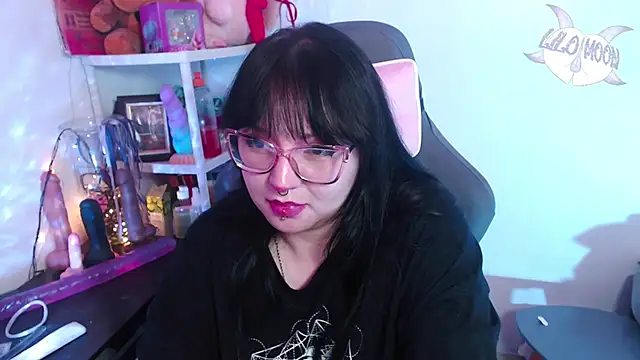 LiloMoon69 online show from December 16, 2024, 4:55 am