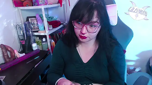 LiloMoon69 online show from December 17, 2024, 3:17 am