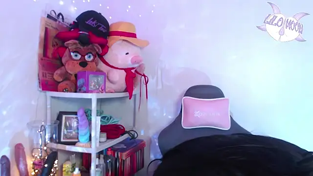 LiloMoon69 online show from December 18, 2024, 5:48 am