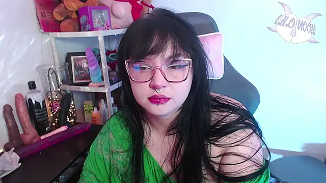 LiloMoon69 online show from December 23, 2024, 2:45 am