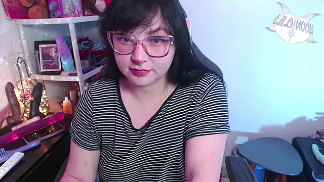 LiloMoon69 online show from December 24, 2024, 3:27 am