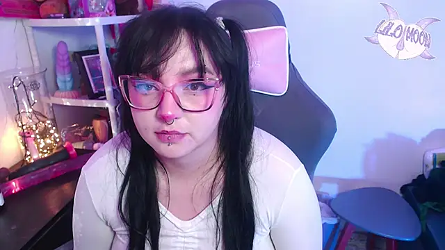 LiloMoon69 online show from December 31, 2024, 5:22 am