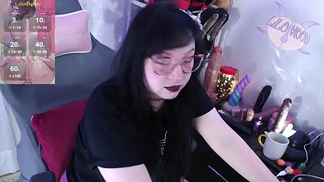 Snapshot of LiloMoon69 chatting on September 18, 2025, 1:24 pm LiloMoon69 online show from September 18, 2025, 1:24 pm