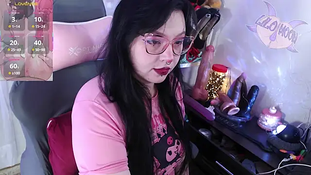 Snapshot of LiloMoon69 chatting on September 19, 2025, 12:39 pm LiloMoon69 online show from September 19, 2025, 12:39 pm