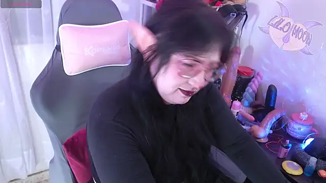 Snapshot of LiloMoon69 chatting on October 5, 2025, 12:58 pm LiloMoon69 online show from October 5, 2025, 12:58 pm