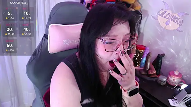 Snapshot of LiloMoon69 chatting on October 7, 2025, 1:19 pm LiloMoon69 online show from October 7, 2025, 1:19 pm