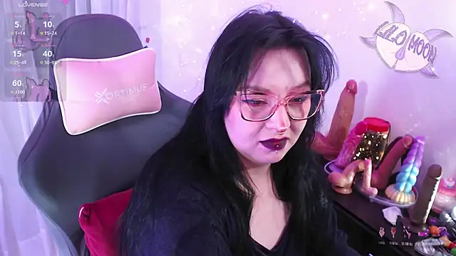 LiloMoon69 online show from April 28, 2026, 1:26 am