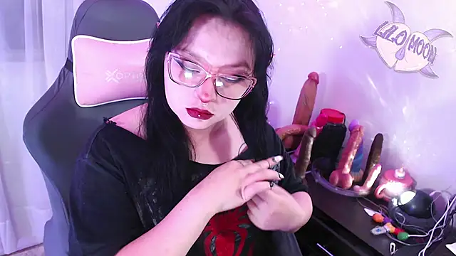 LiloMoon69 online show from May 3, 2026, 7:58 am