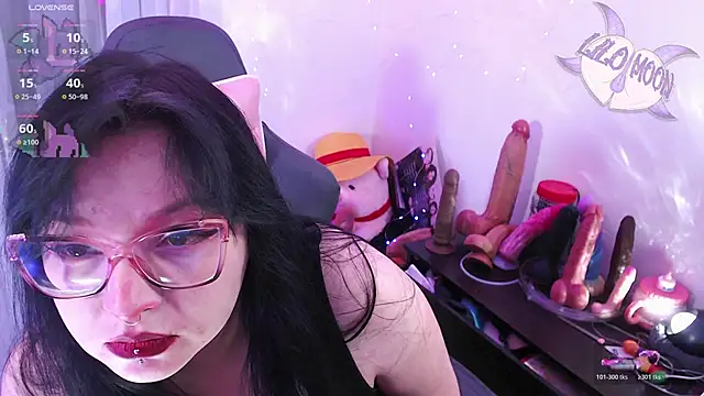 LiloMoon69 online show from May 5, 2026, 2:52 am