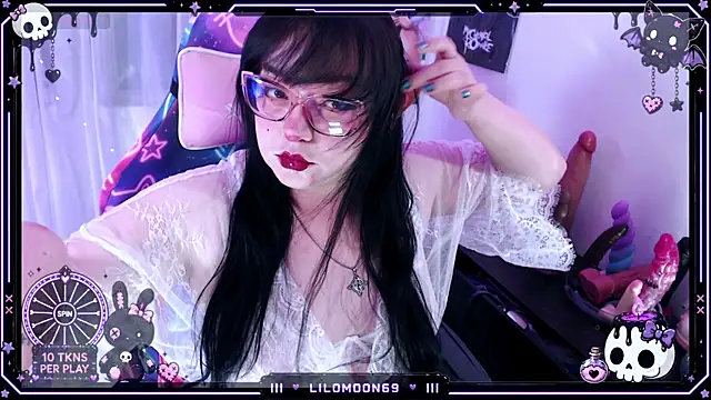 Snapshot of LiloMoon69 chatting on August 7, 2026, 6:59 am LiloMoon69 online show from August 7, 2026, 6:59 am