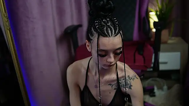 RachelRave online show from February 7, 2025, 4:06 am