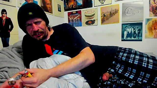 cloudyystar666 online show from December 15, 2025, 9:13 am