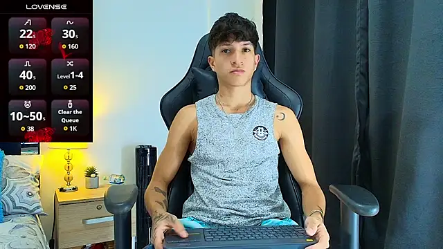  CamiloBass online show from June 19, 2026, 12:37 am