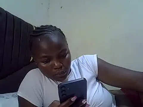 pretty vivy online show from March 6, 2025, 3:56 pm