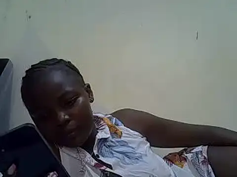 pretty vivy online show from March 8, 2025, 10:32 am