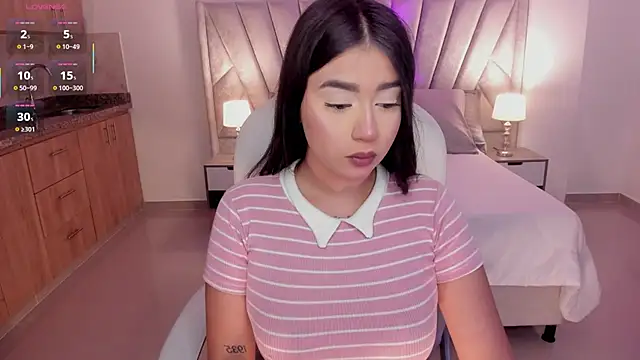 amelie jhons online show from October 5, 2025, 8:40 pm