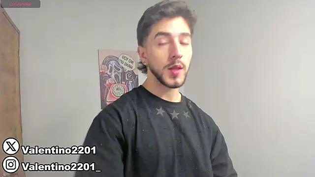 Snapshot of Valentino_Xander chatting on March 6, 2025, 1:05 am Valentino Xander online show from March 6, 2025, 1:05 am